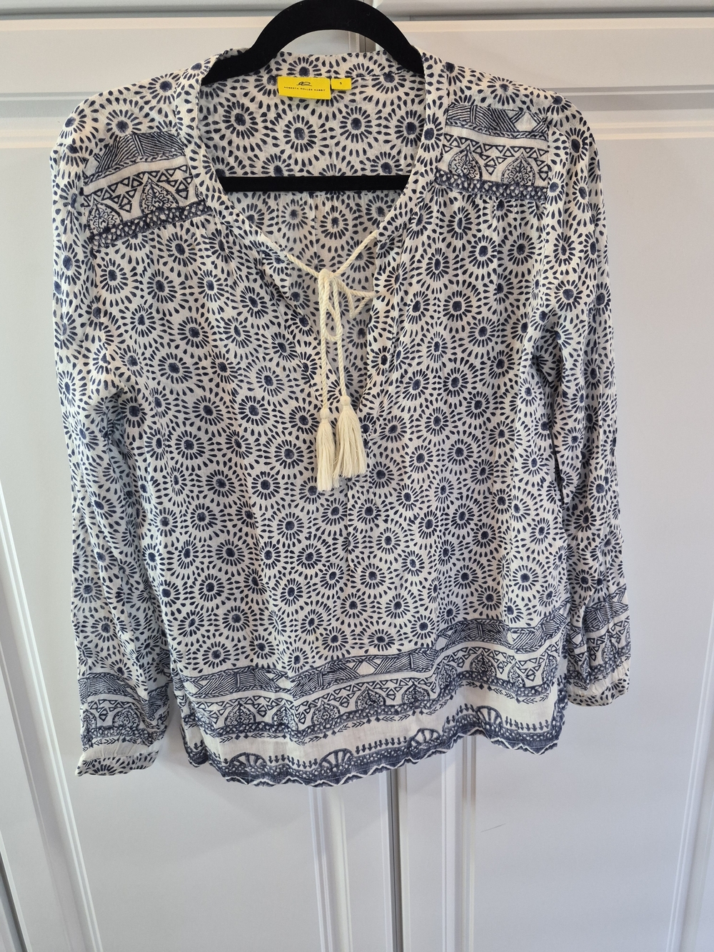 Roberta Roller Rabbit Boho Tassel Tie Peasant Blouse - Navy & White Small